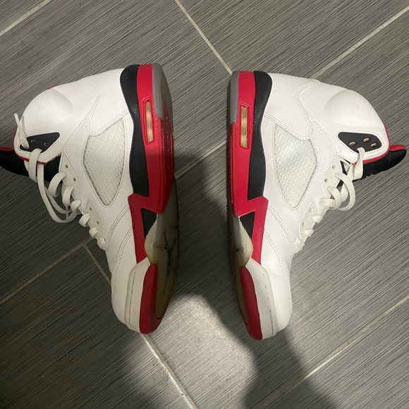 2013 fire red 5s - Picture 3 of 5